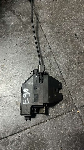 Замок крышки багажника (двери 3/5-й задней)