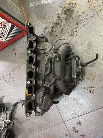 Коллектор впускной