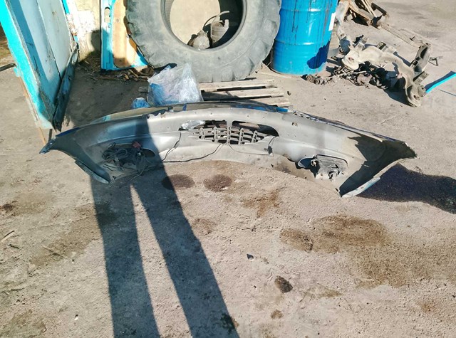 Бампер передний