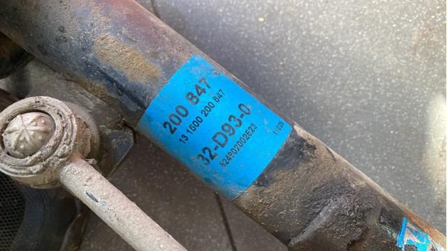 Амортизатор передний левый