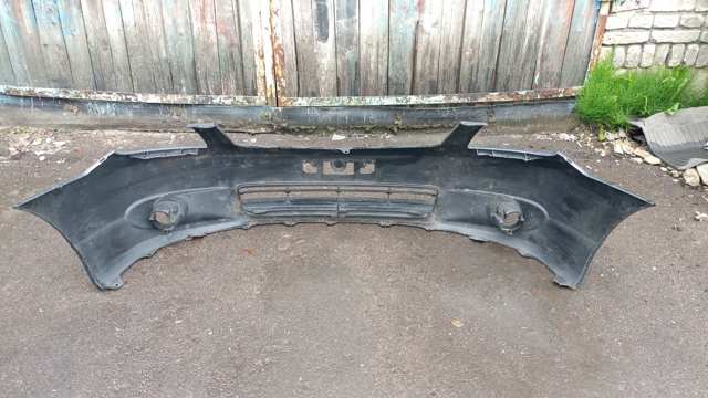 Бампер передній