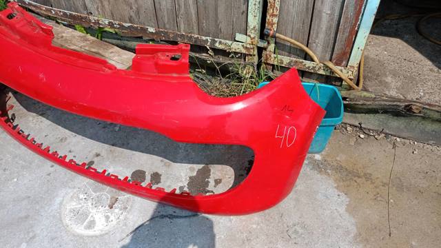 Бампер передній