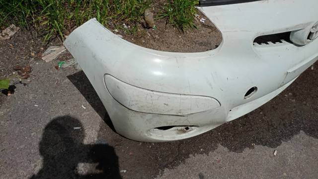 Бампер передній