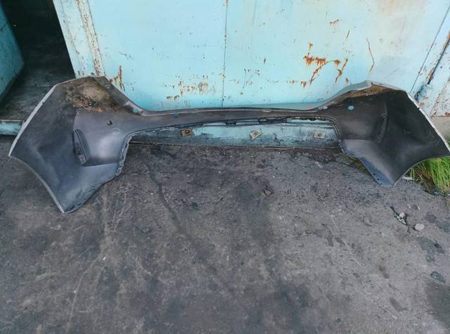 Бампер задній