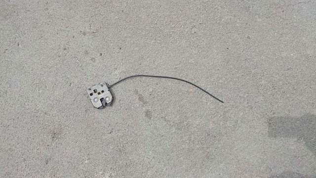 Замок задней двери