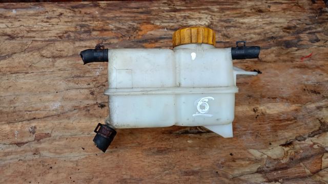 Бачок системы охлаждения двигателя расширительный 5490776 GM