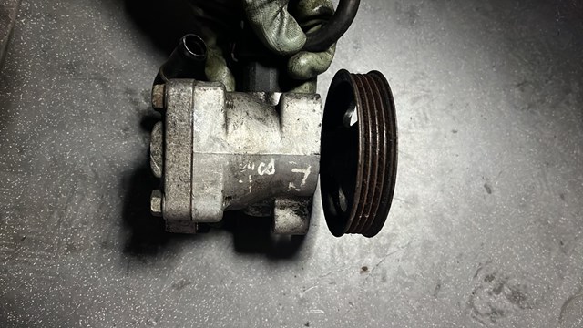 Насос гидроусилителя руля (ГУР)