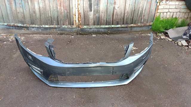 Бампер передній (дефект)