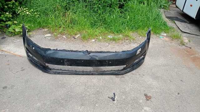 Бампер передній — фото 1