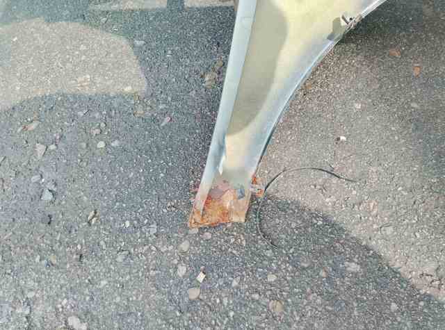 Крило переднє ліве