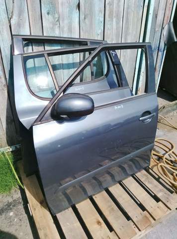 Скло передніх дверей, лівою