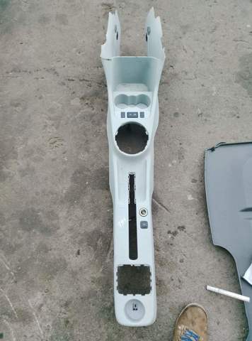 Консоль панели управления центральная 5J0863241 VAG