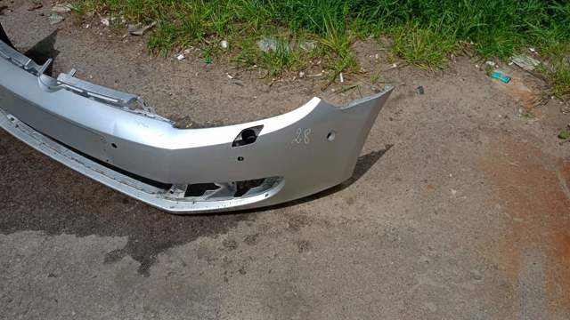 Бампер передній