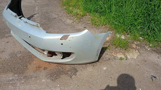Бампер передній