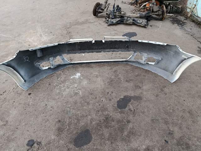 Бампер передній