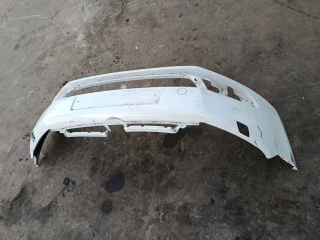 Бампер передній