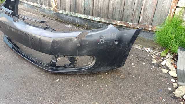 Бампер передній