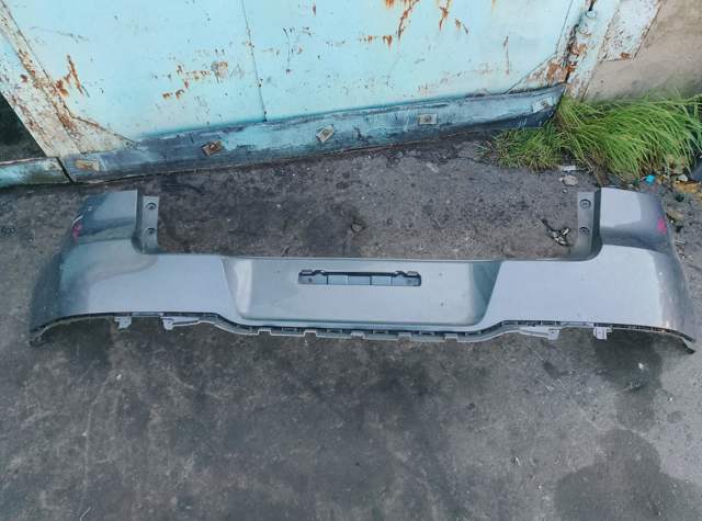 Бампер задній