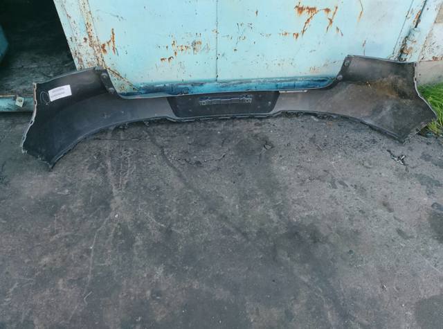 Бампер задній