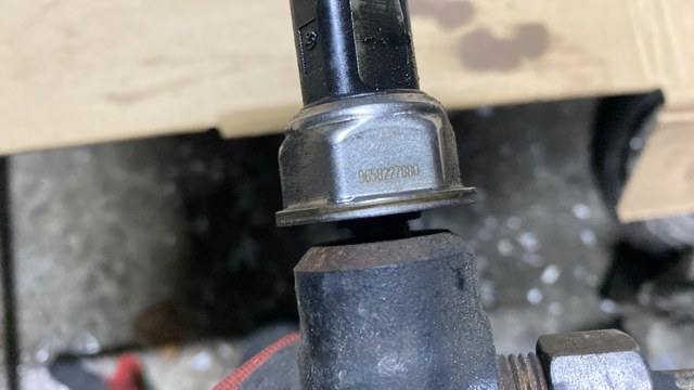 Регулятор давления топлива в топливной рейке