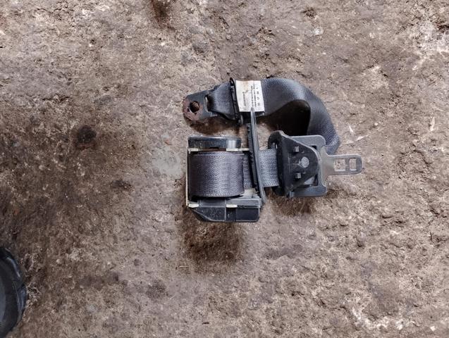 Задній ремінь безпеки