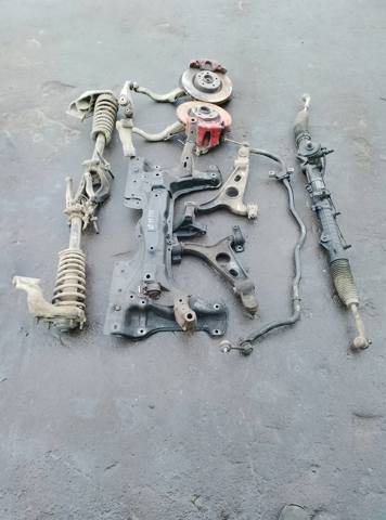 Важіль передньої підвіски верхній, лівий