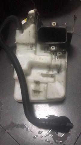 Бачок омывателя bmw e60