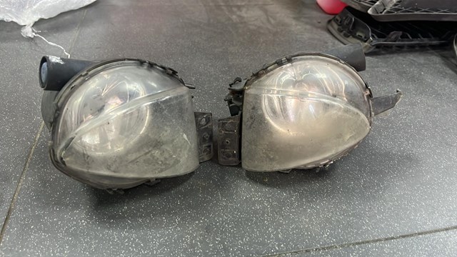 Фара противотуманная правая