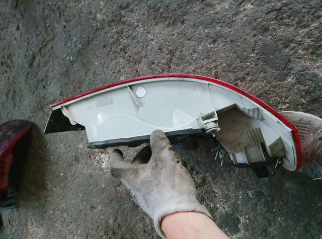 Ліхтар задній правий