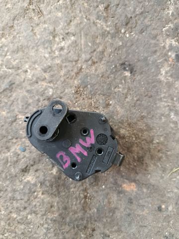 Замок відкривання лючка бензобаку