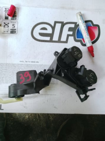 Замок відкривання лючка бензобаку