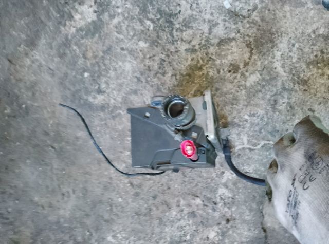 Електропідігрівач охолоджуючої рідини