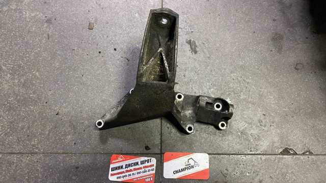 Кронштейн двигателя — фото 3