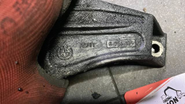 Кронштейн двигуна — фото 2