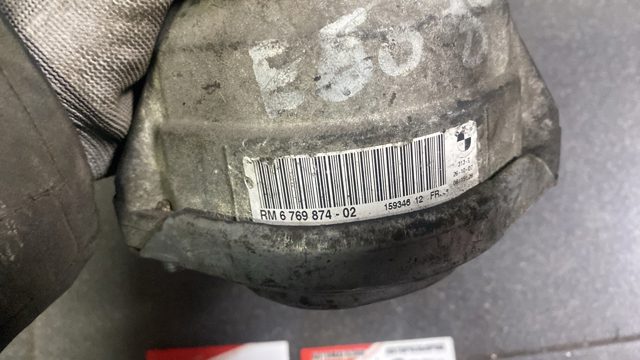 BMW 6769874 Правая подушка двигателя в наличии Харьков
