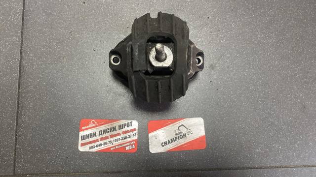 Подушка двигуна