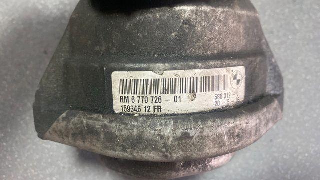 Подушка двигуна