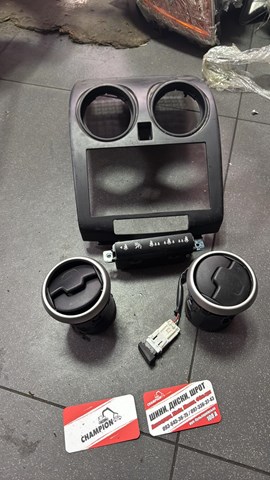 Дефлектор салона воздуш