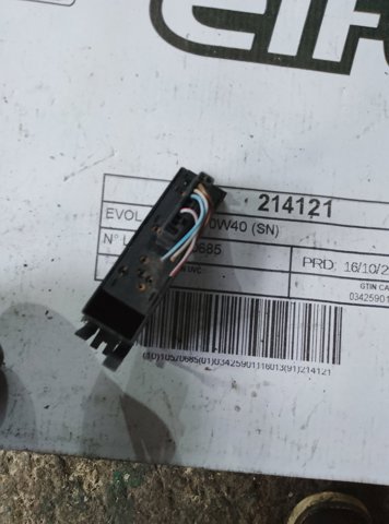 Вимикач електричних вікон