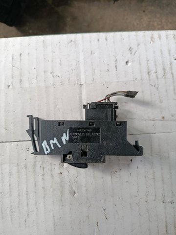 Вимикач електричних вікон