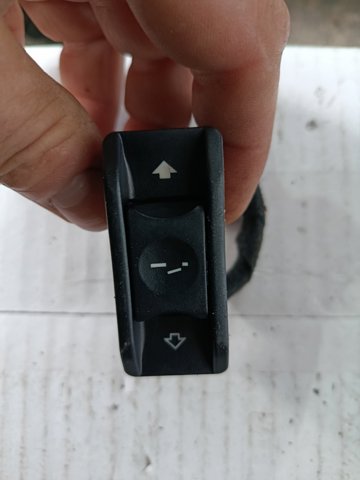 Кнопка Люка