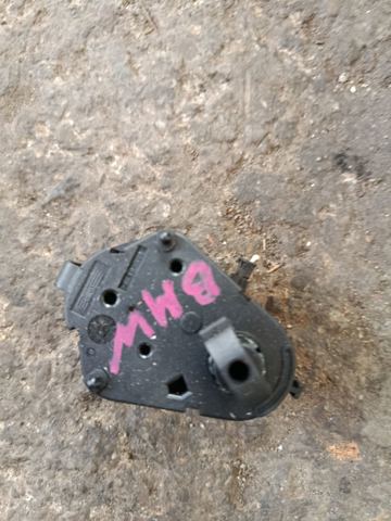 Замок відкривання лючка бензобаку