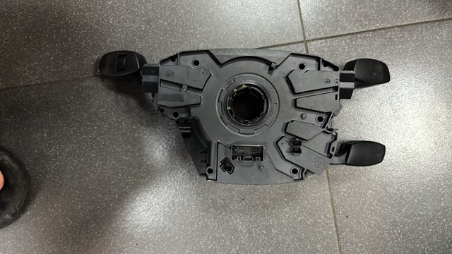 Підрульовий перемикач