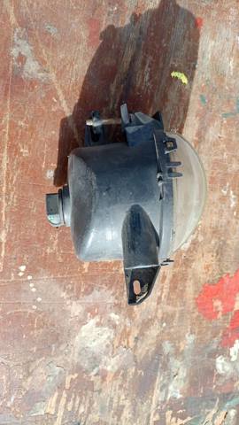 Фара противотуманная правая