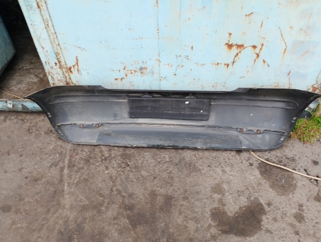 Бампер задній