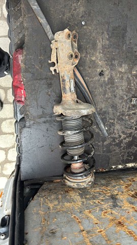 Амортизатор передний