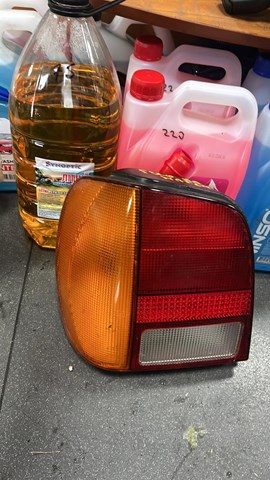 Задняя левая фара 6N0945095A VAG