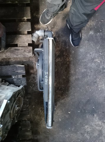 Радіатор охолодження двигуна