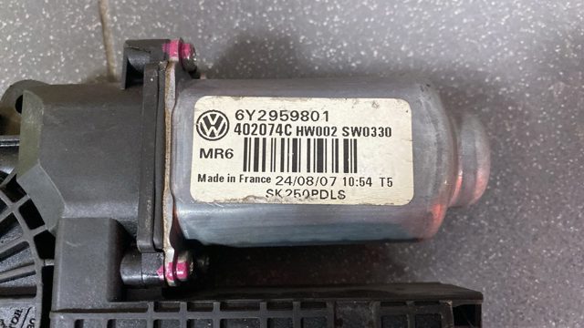 Двигун склопідіймача двері передньої, правої — фото 2