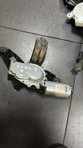 Мотор стеклоочистителя заднего стекла